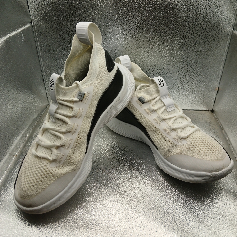 Under Armour Off White and Black Curry Sneakers Women's Size 8 Youth's Sixe 6.5